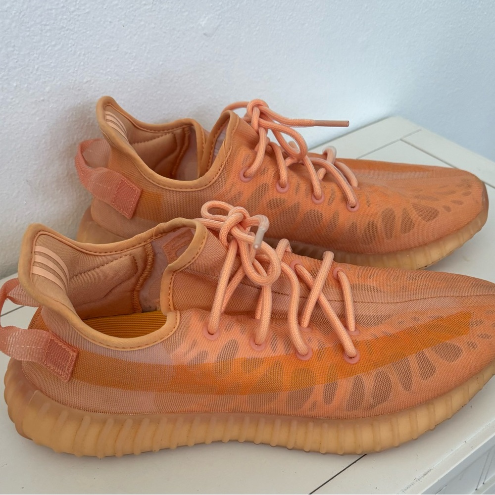 Yeezy 350 V2 Mono Clay